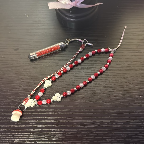 Keychain/Accessory Gift Set - Picture 6 of 6